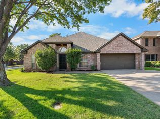 1718 Falcon Dr, Corinth, TX 76210