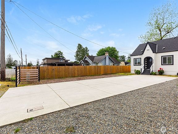 4th image of 9402 Portland Avenue E