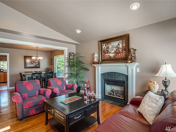 5th image of 328 Canyon Creek Dr