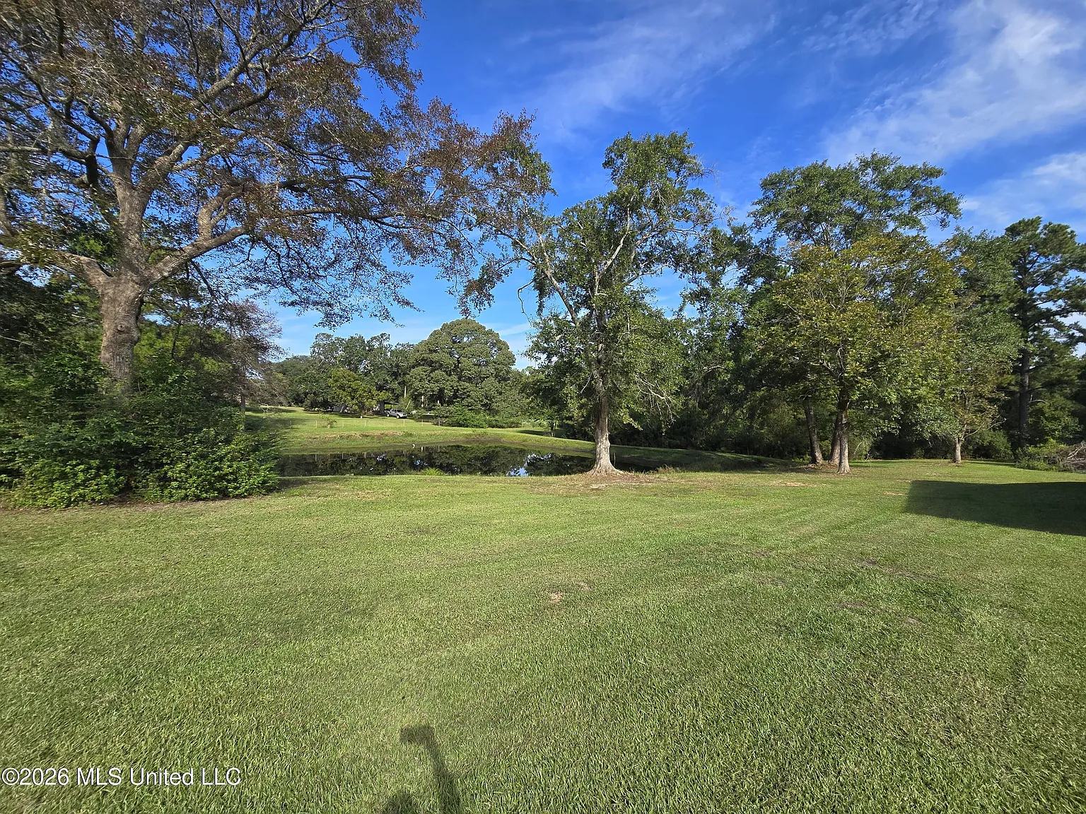 4 bed, 3.0 bath, 1800 sqft, $2,350 — Photo 2