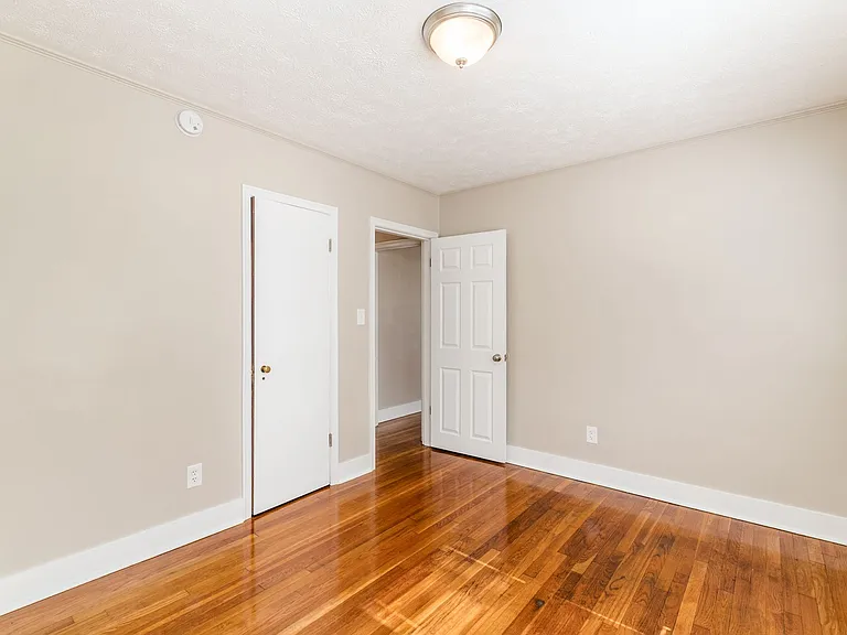 2215 Dresden St — Photo 8