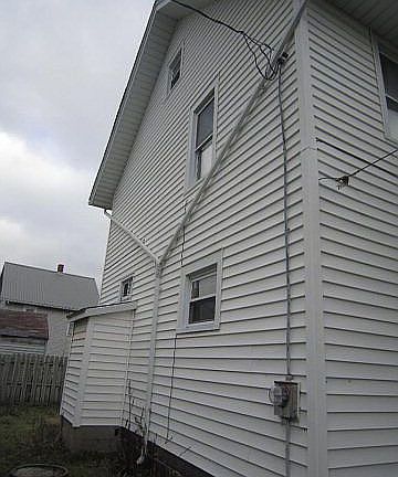 3rd image of 316 E Washington St