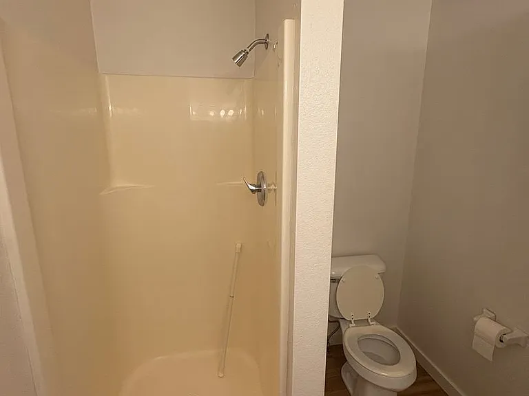 411 Greenway Ave — Photo 16