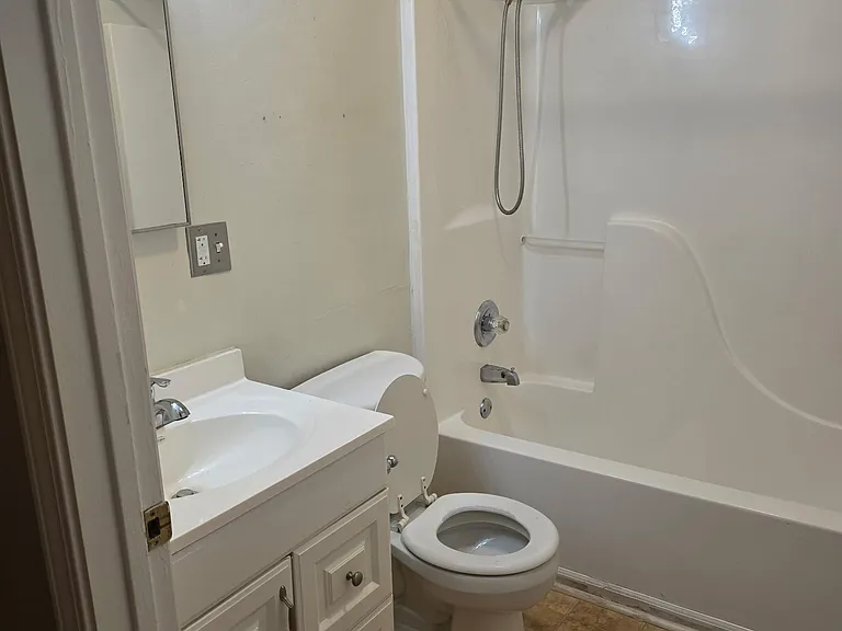 527 W Murray St #2 — Photo 7