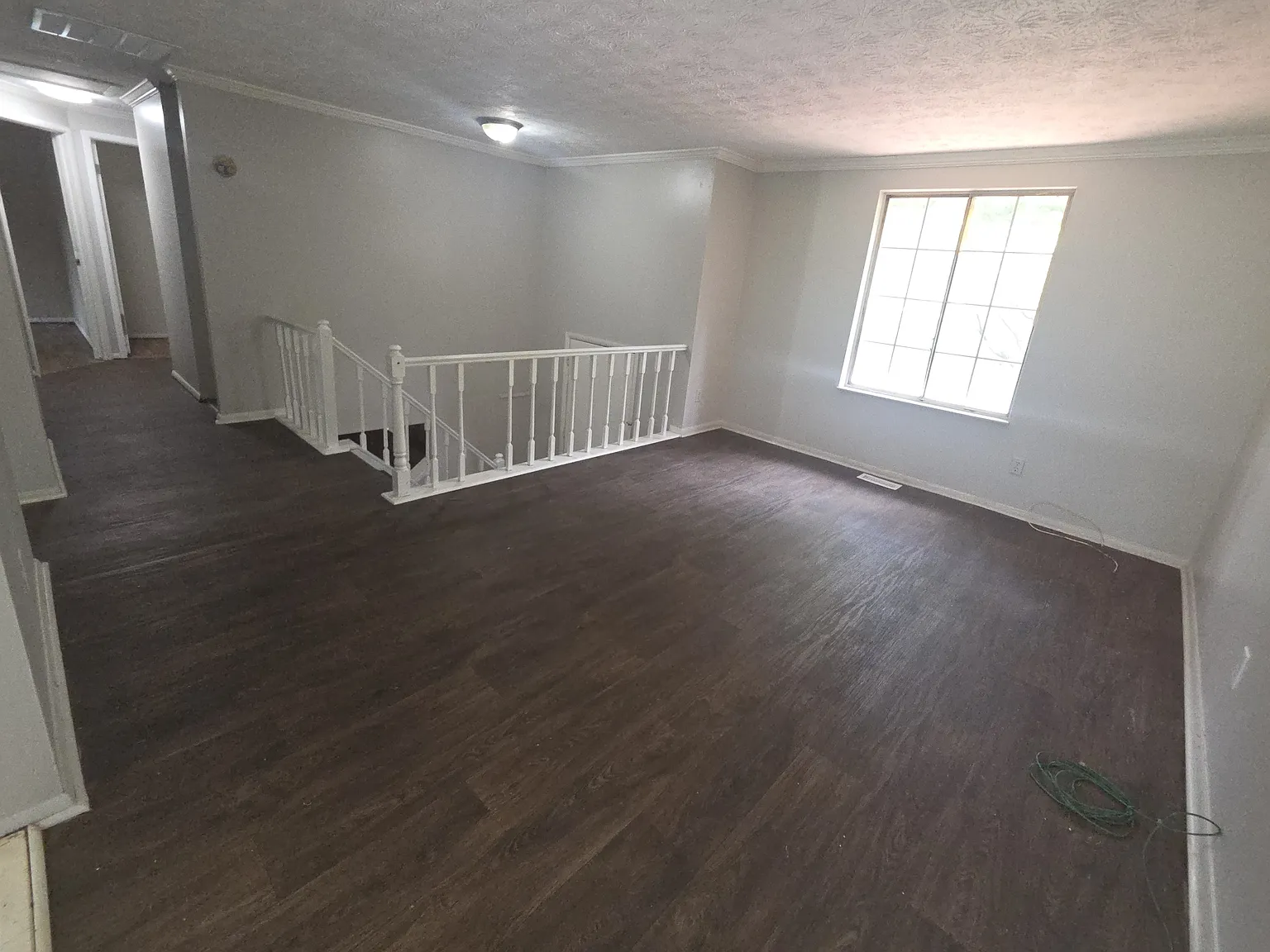 5 bed, 2600 sqft, $2,290 — Photo 3