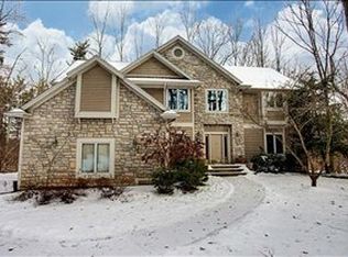 2690 N Point Ct, Sugarcreek Township, OH 45370