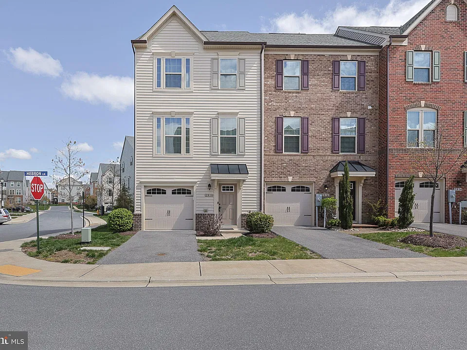 2938 Hebron Ln