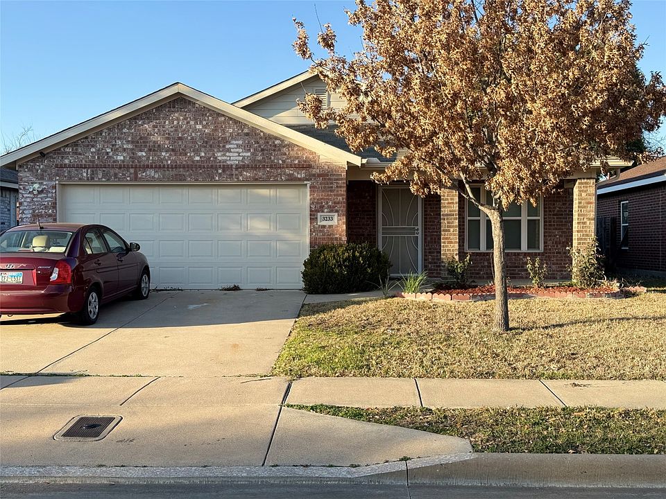 1st image of 3233 Royal Crest Dr