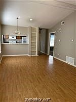 2nd image of 2520 Hickory Dr