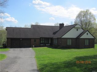 10 Debbie Ct, Chester, NY 10918