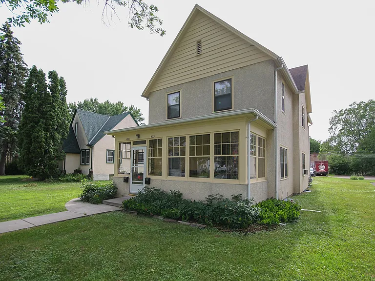 4011 Quail Ave N — Photo 1