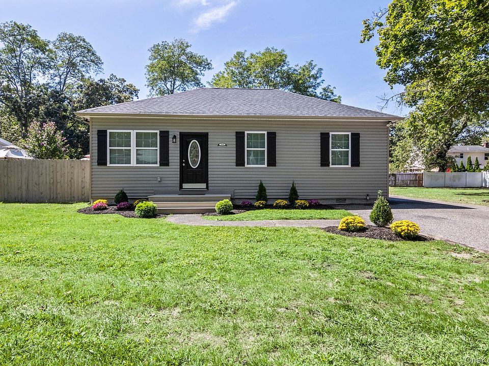 1st image of 268 Beaver Drive