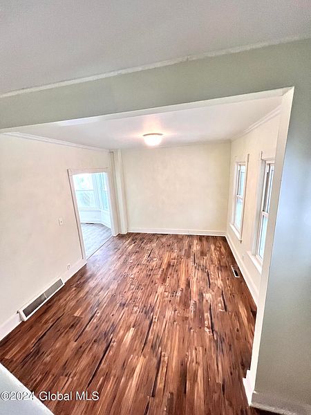 3rd image of 1123 Garner Avenue