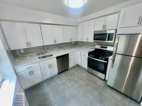 2nd image of 189-15 73rd Ave #B