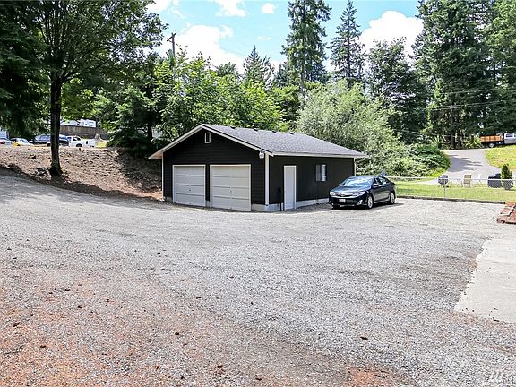 Again, so much room out here to do anything you want! Pro Forma Rent on this garage space is $600. It is wired and has 220 AMP (current owner uses it for his own use). Water Spigot on outside of detached garage also.
