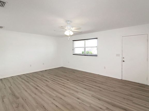 3rd image of 297 Mount Vernon Dr