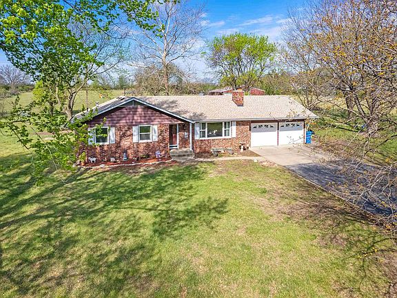 4th image of 3641 NE Kincaid Rd