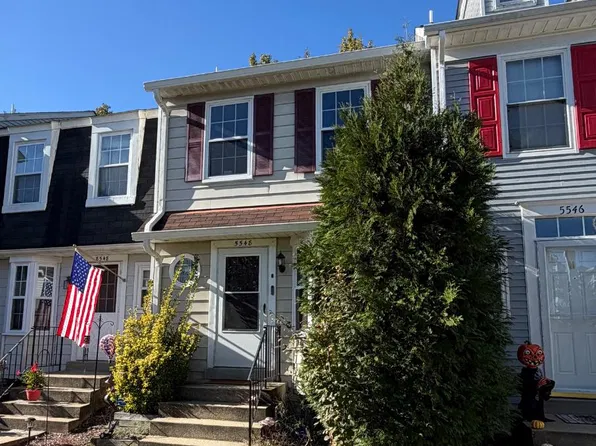 5548 Woodlawn Manor Ct, Alexandria, VA 22309