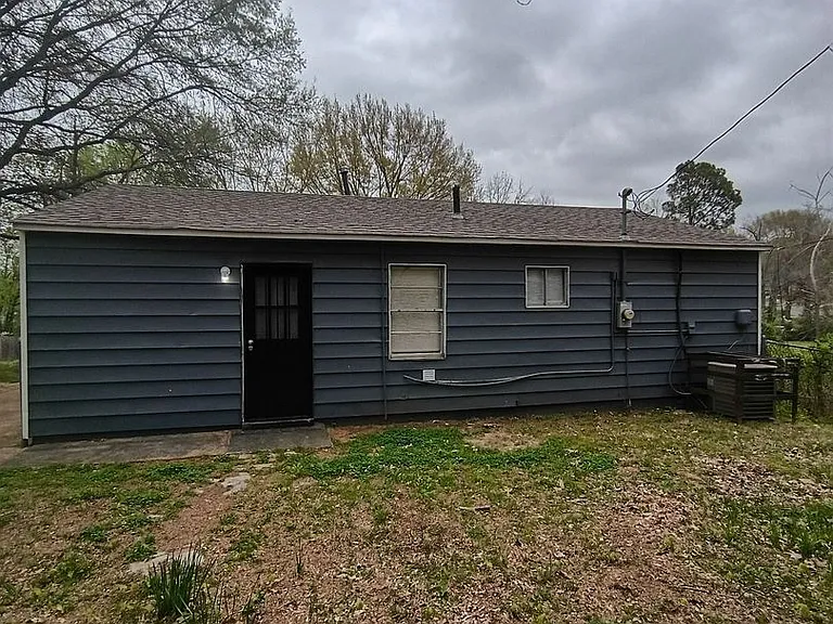 2551 Dakar Ave — Photo 3