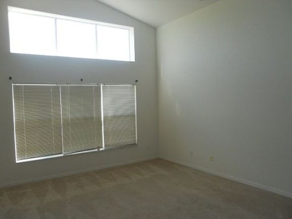 3rd image of 1402 Vista Del Lago Blvd