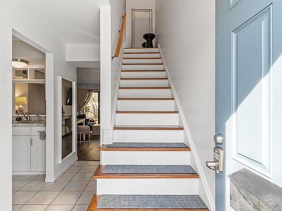 2nd image of 701 Windsor Dr #701