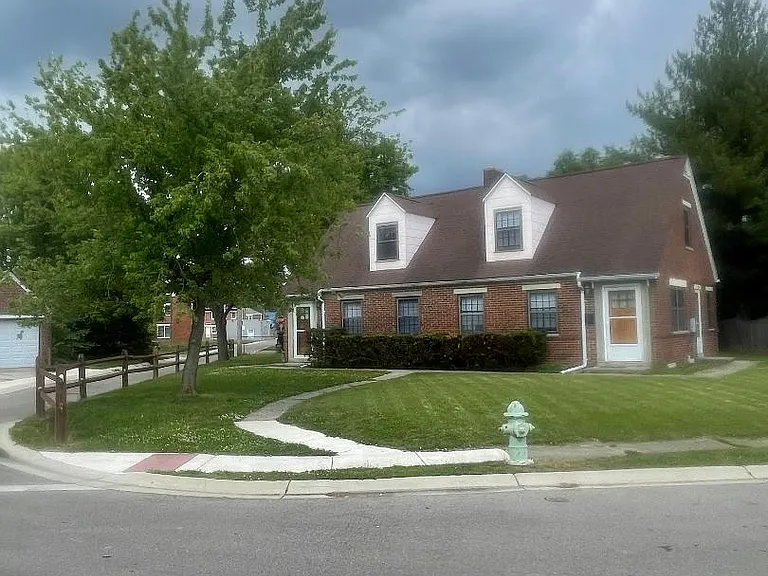 317 Wallace Dr — Photo 1