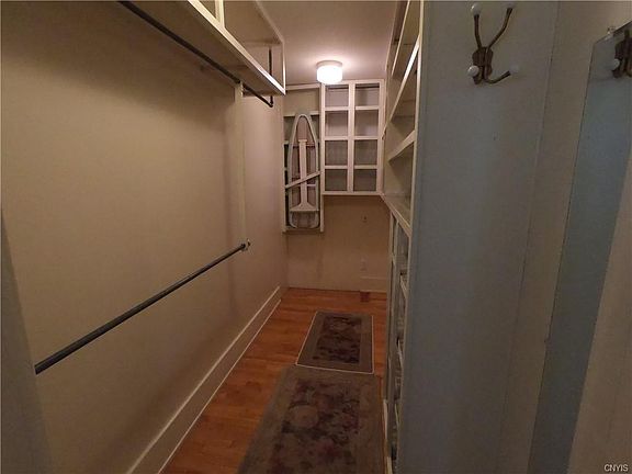 4th image of 113 Potter Ave