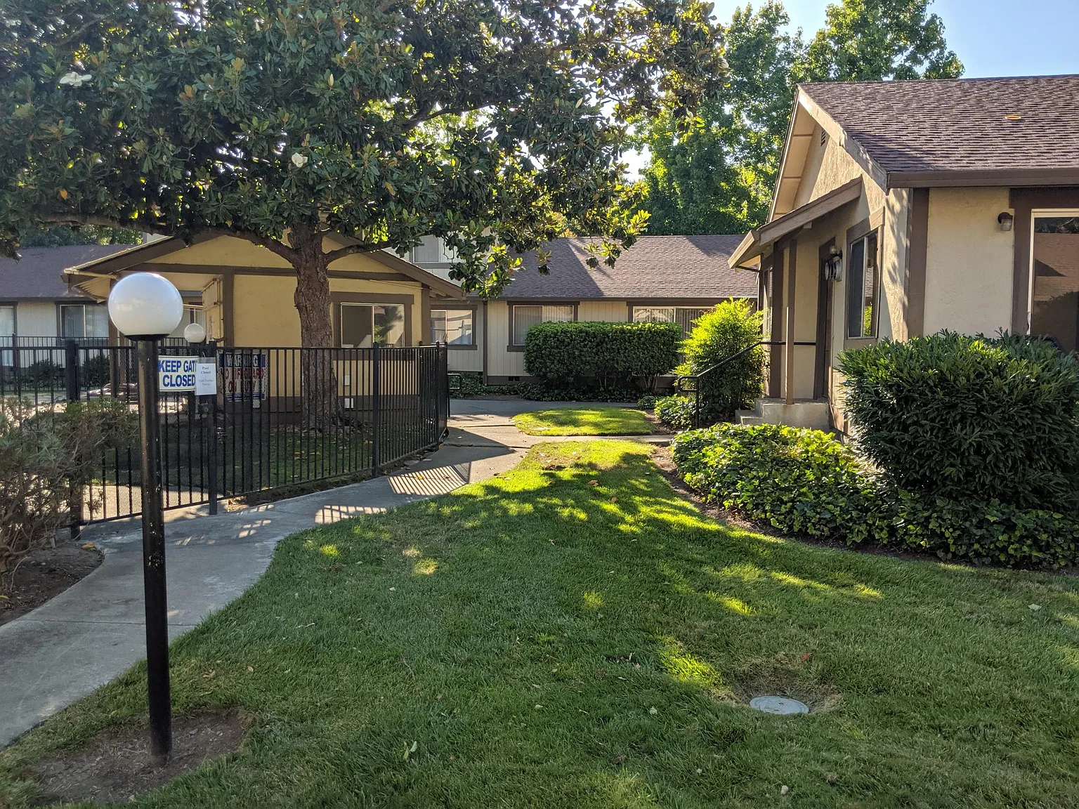 Vista Del Robles Apartments — Photo 3