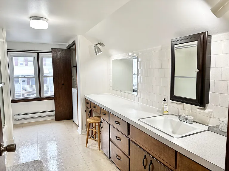 1131 Cherry St #201 — Photo 6