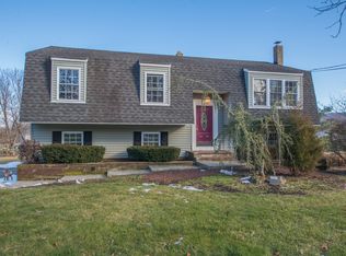 896 Old Glenwood Cir, Glenwood, NJ 07418