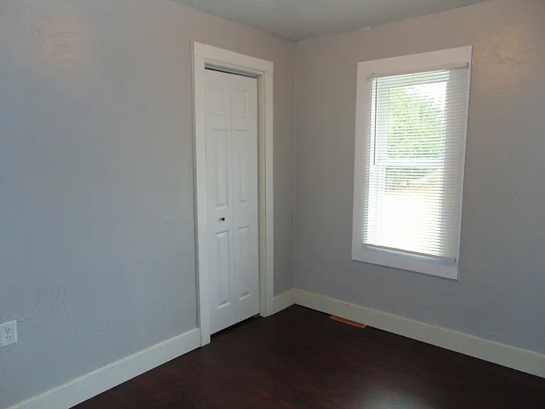 1219 Marshall Ave — Photo 24
