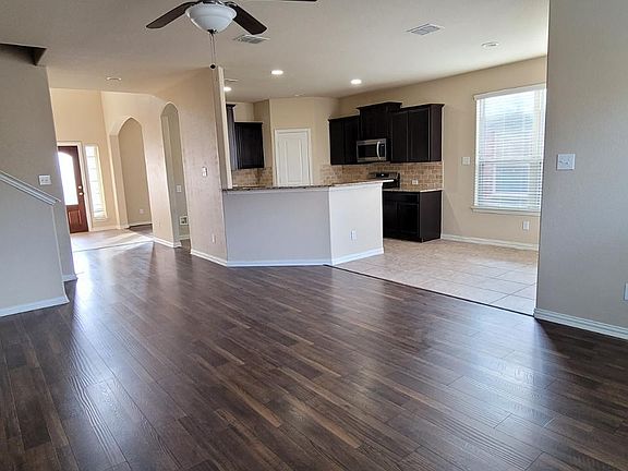 2nd image of 3517 Elm Grove Dr