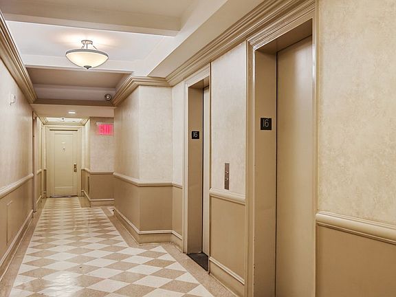4th image of 50 W 72nd St APT 201