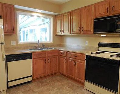4th image of 6207 S Crown Ct