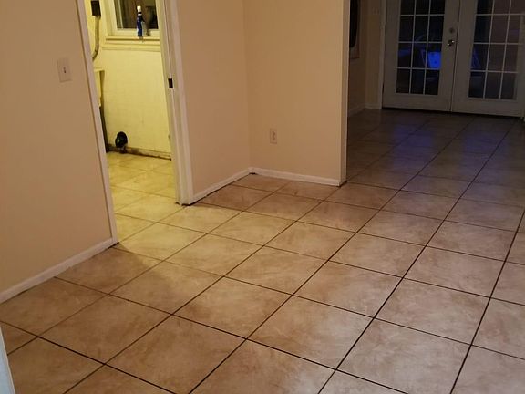 5th image of 4632 Grindley Park St