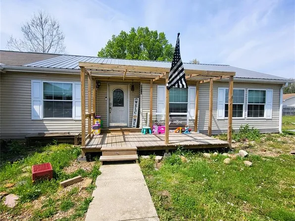 3619 Palmtree Dr, Poplar Bluff, MO 63901