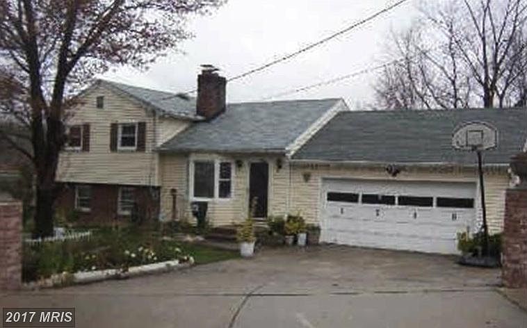 1st image of 1716 Azalea Ln