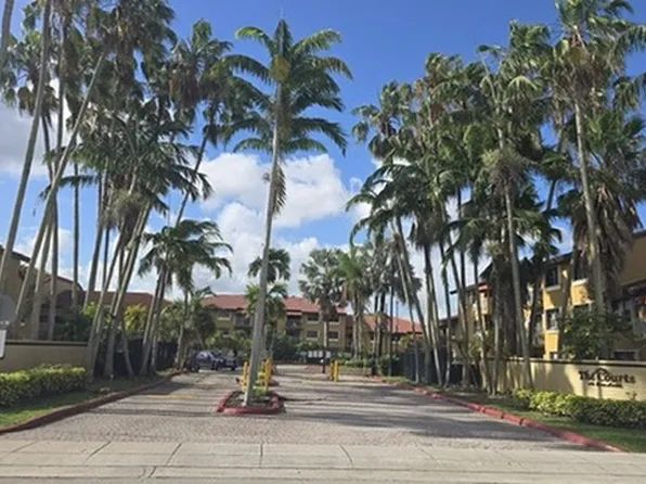 15610 SW 80th St, Miami, FL