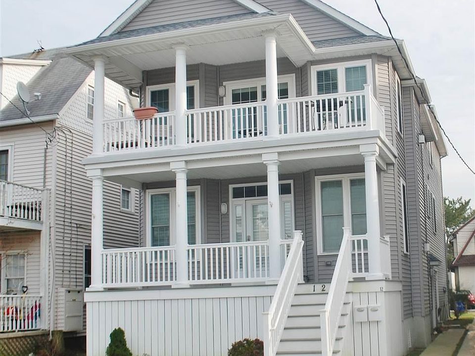 1st image of 125 Asbury Ave #1
