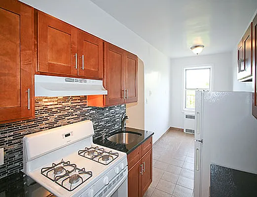 Rented by SW Queens Mezzanine | media 3