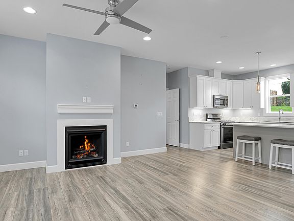 5th image of 4650 NE Tide Ave