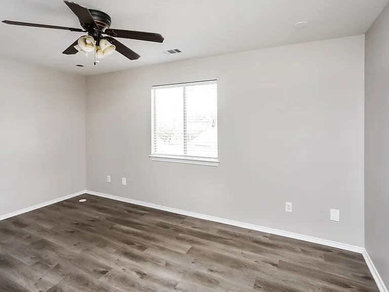 1124 Golden Eagle Ct — Photo 15