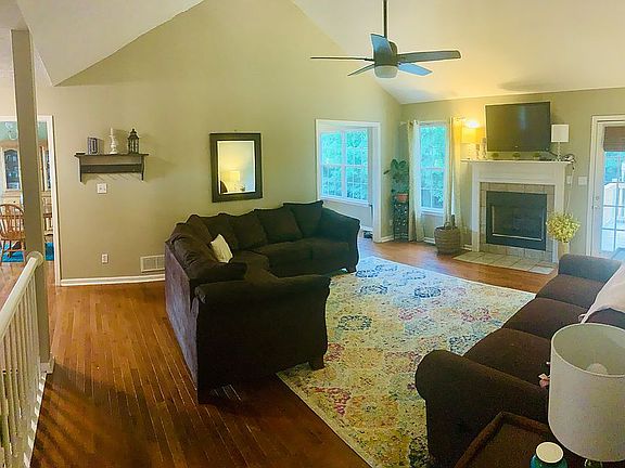 5th image of 269 Woodfield Cir