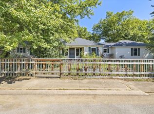176 E 13th St, Fayetteville, AR 72701
