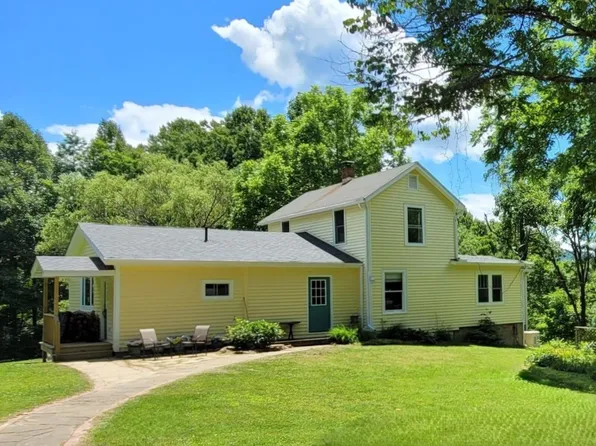 430 Standing Stone Rd, Alderson, WV 24910