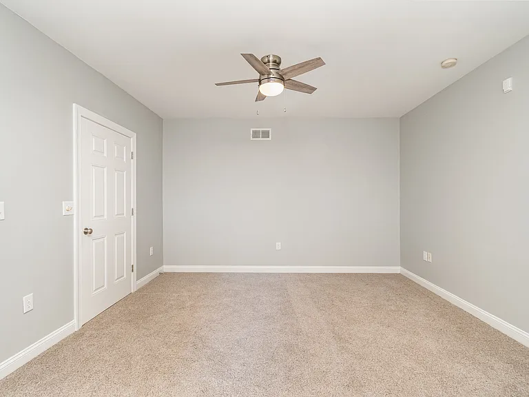 360 S Elm St — Photo 23