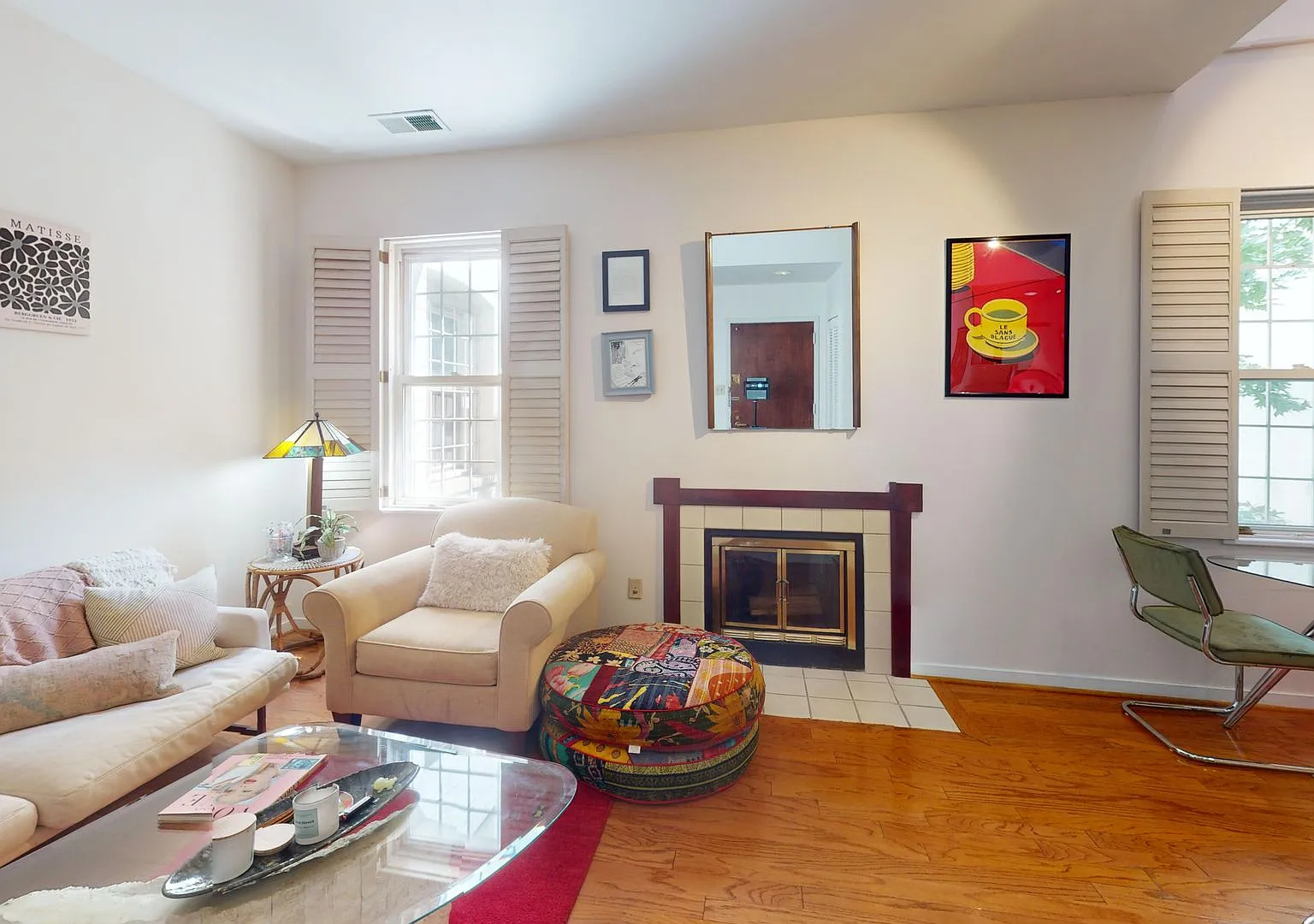 Unique Duplex in West End- Fully Furnished W/Spiral Staircase & More! — Photo 2