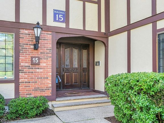 2nd image of 15F Kensington Rd BLDG 15 #F