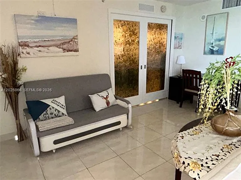 6917 Collins Ave #807 — Photo 16