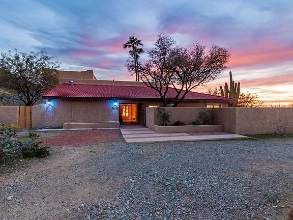 3rd image of 3011 W Cheyenne Dr